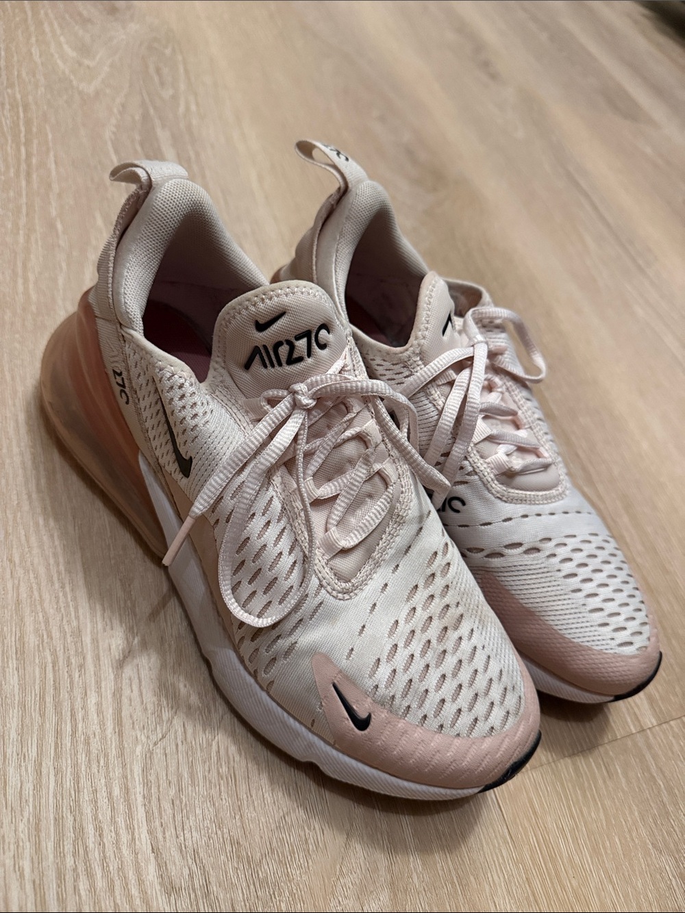 Nike Women’s Air Max 270 Lightweight Pink Sneakers